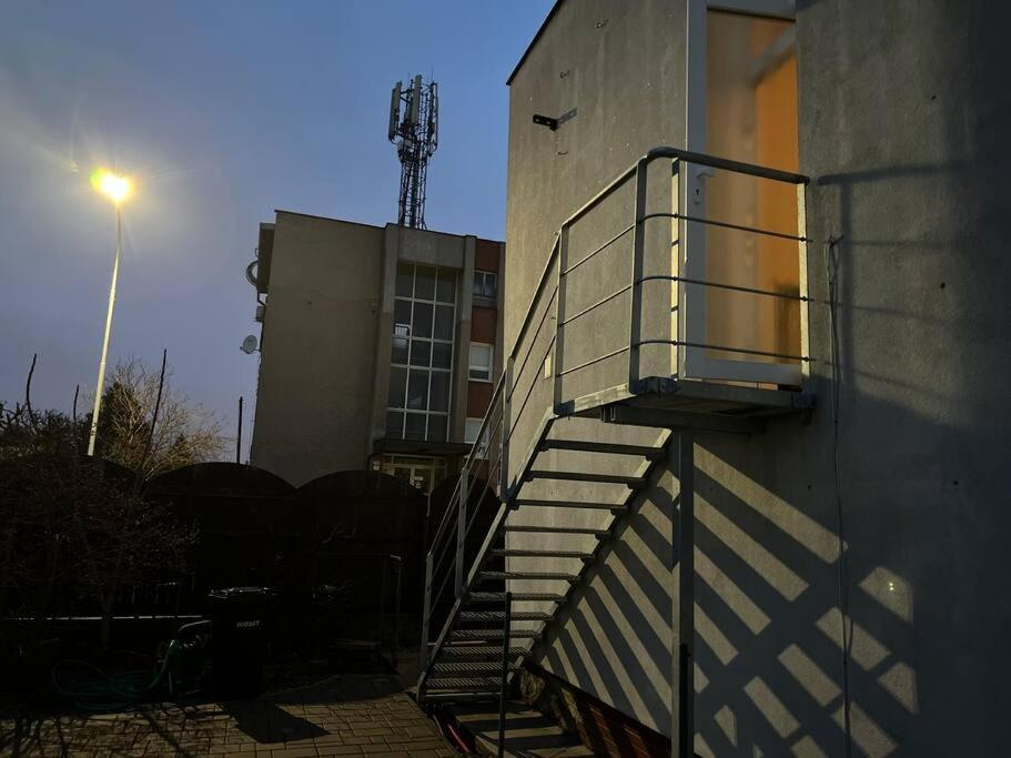 Sparrow Apartmens - Vrabcia Ulica 9, Košice Exterior foto